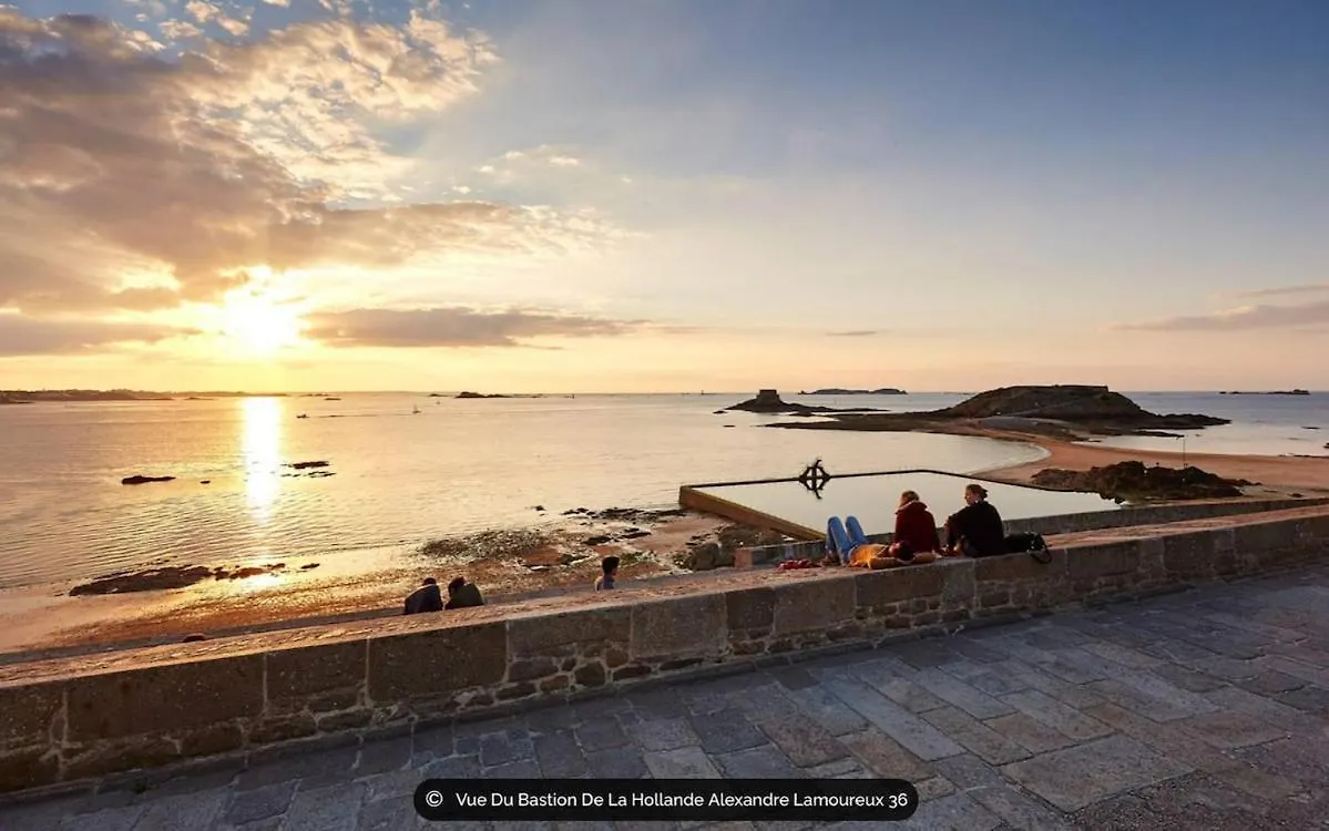 Holiday home Family Home With Great Views Saint-Malo