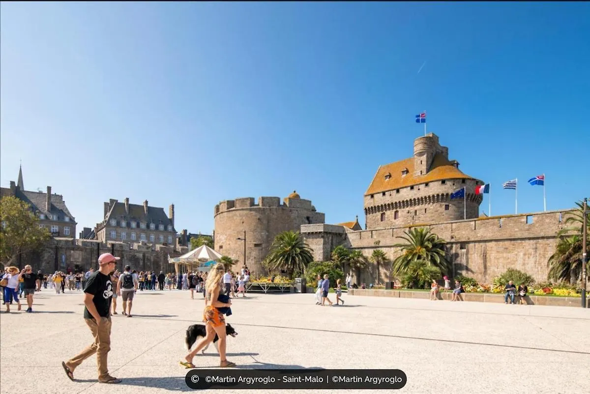 Holiday home Family Home With Great Views Saint-Malo